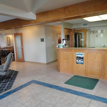 Perfect Inns & Suites Weyburn Eksteriør bilde