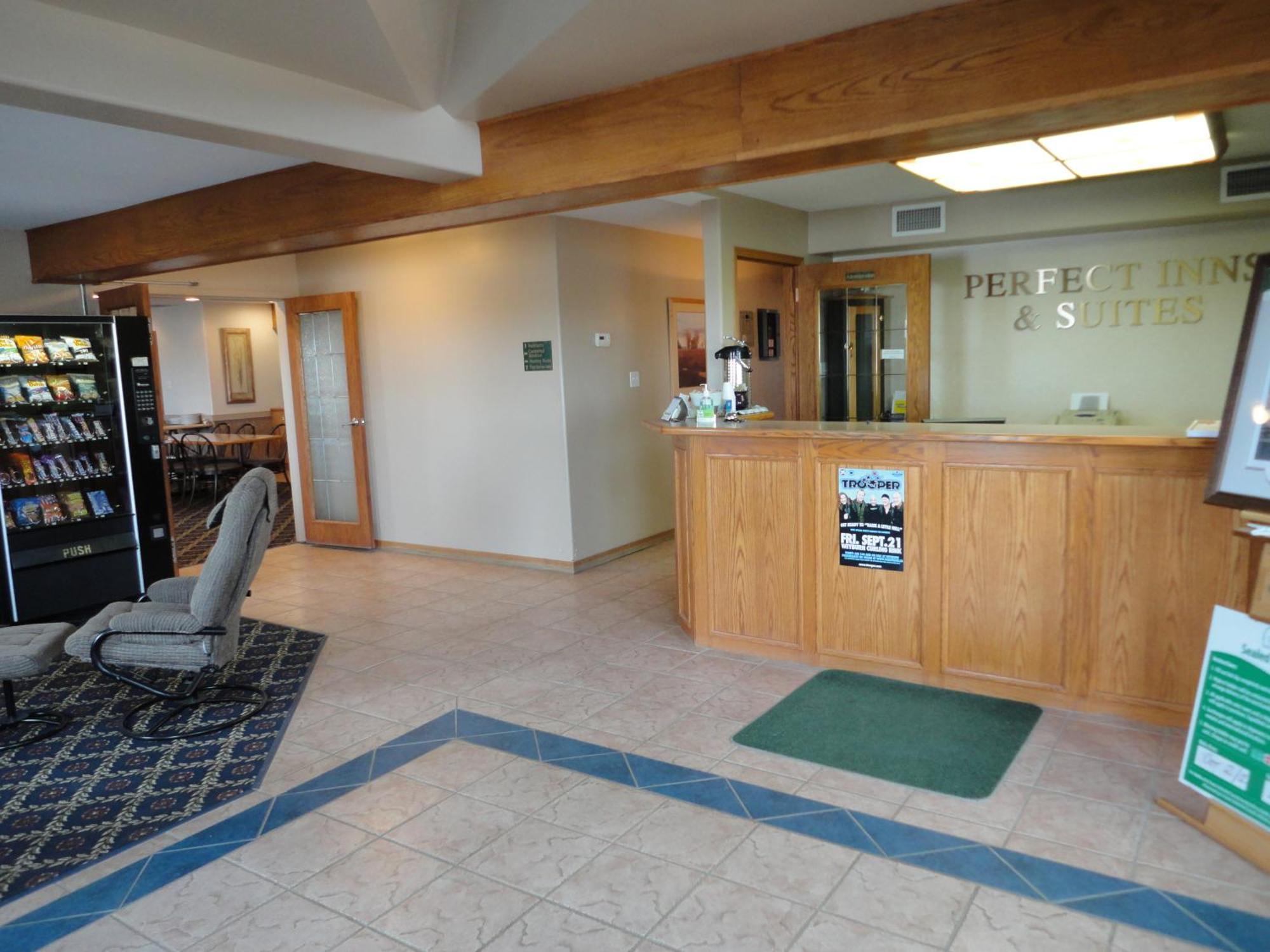 Perfect Inns & Suites Weyburn Eksteriør bilde
